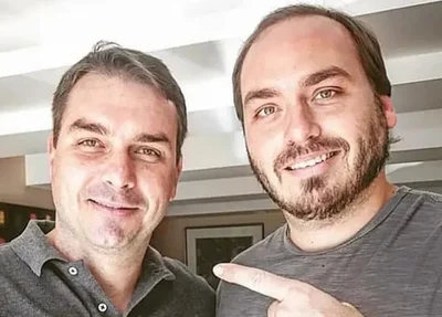 Flávio e Carlso Bolsonaro