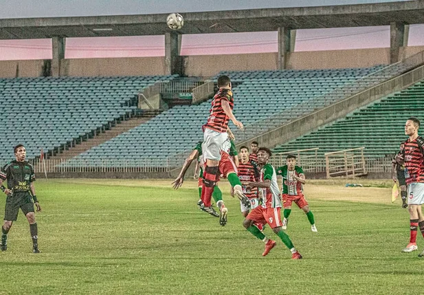 Fluminense e Flamengo fizeram clássico no Piauiense Sub - 20