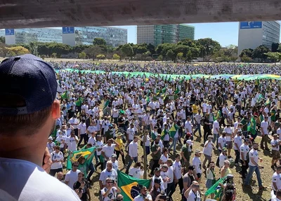 Grupo realiza encontro a favor do armamento em Brasília