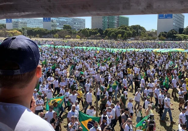 Grupo realiza encontro a favor do armamento em Brasília