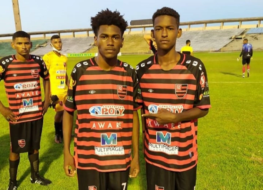Jogadores do Flamengo - PI após vitória por 2 a 1 contra o Timon
