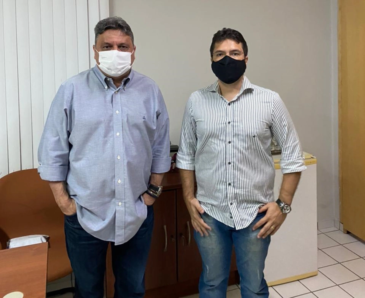 Júlio Arcoverde ao lado de Tadeu Maia Filho