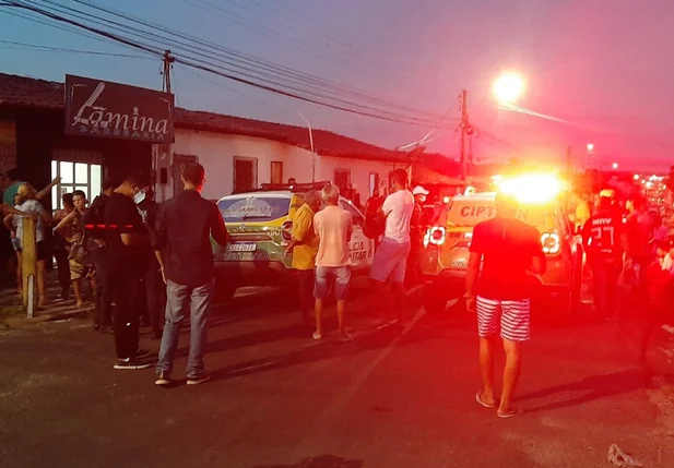 Local do acidente foi isolado pela PM