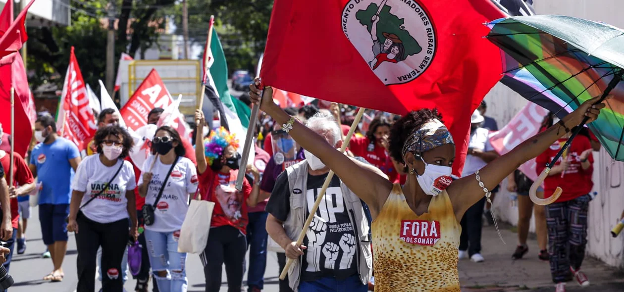Manifestação ocorreu neste sábado no centro de Teresina