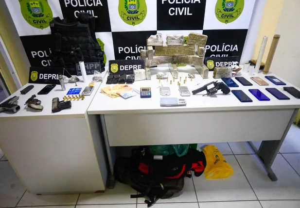 Materiais que estavam com a quadrilha