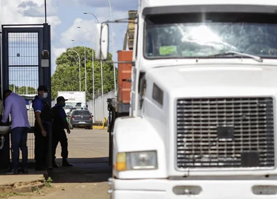 Mulher morre esmagada no estacionamento do R Carvalho