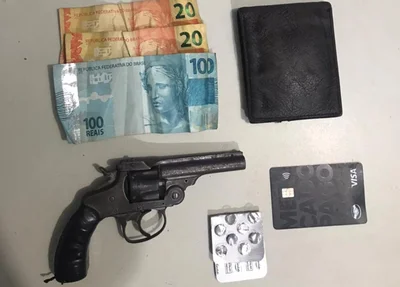 Objetos apreendidos pela PM na Piçarra