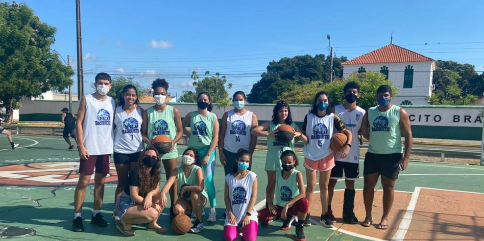Opala Basquete treina na quadra do 25° BC