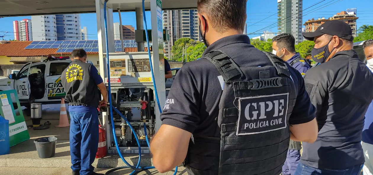 Operação fiscaliza postos de combustível em Teresina