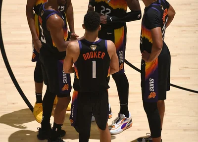 Phoenix Suns vence jogo 2 contra o Milwaukee Bucks