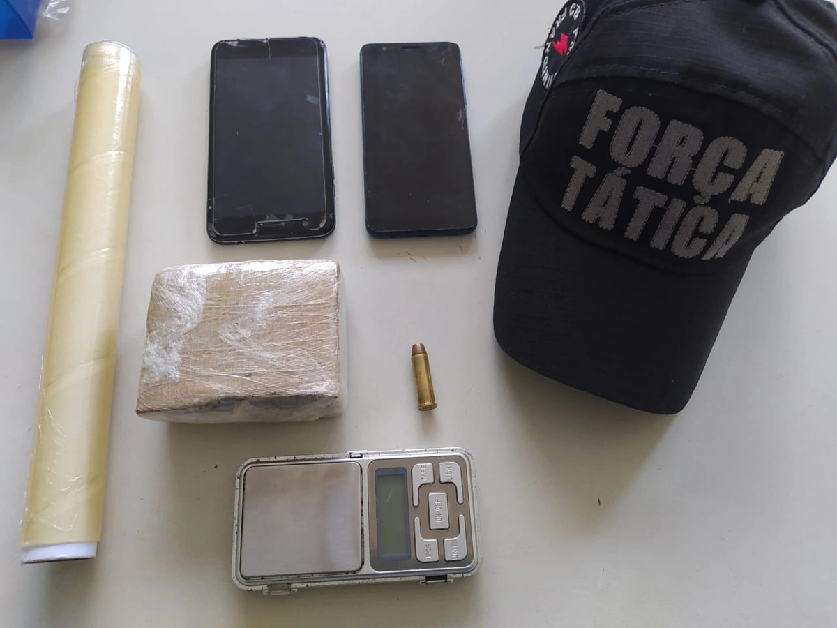 Polícia Militar apreende maconha dentro de casa no Nova Brasília