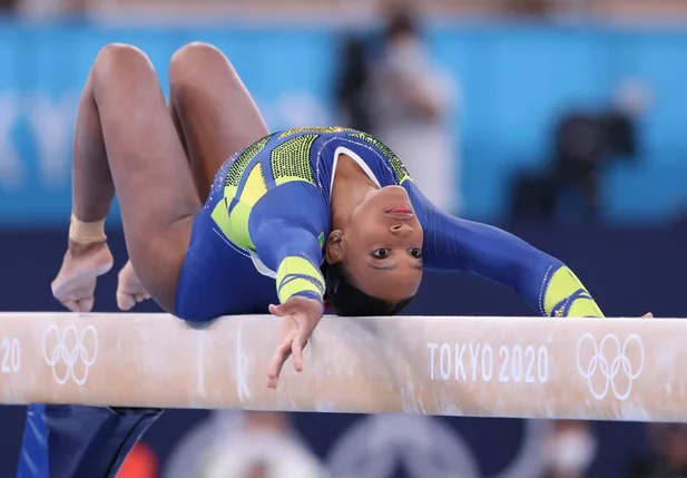 Rebeca Andrade durante disputa do individual geral