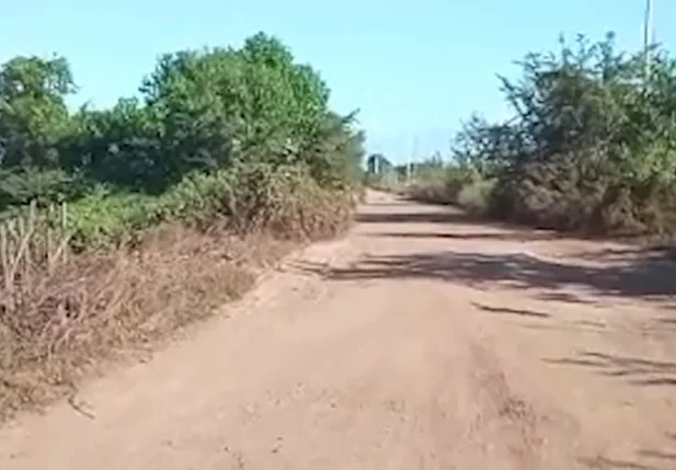 Rodovia PI 112 em péssimas condições