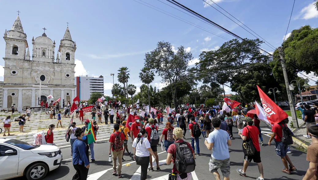 Várias pessoas participaram da manifestação