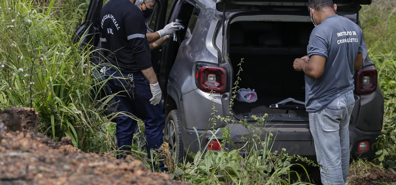 Veículo dos suspeitos desceu uma ribanceira