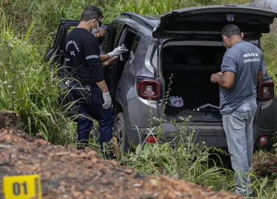Veículo dos suspeitos desceu uma ribanceira