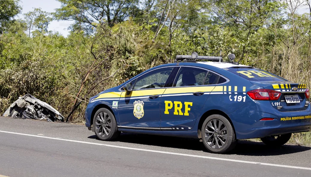 Viatura da PRF na BR 316