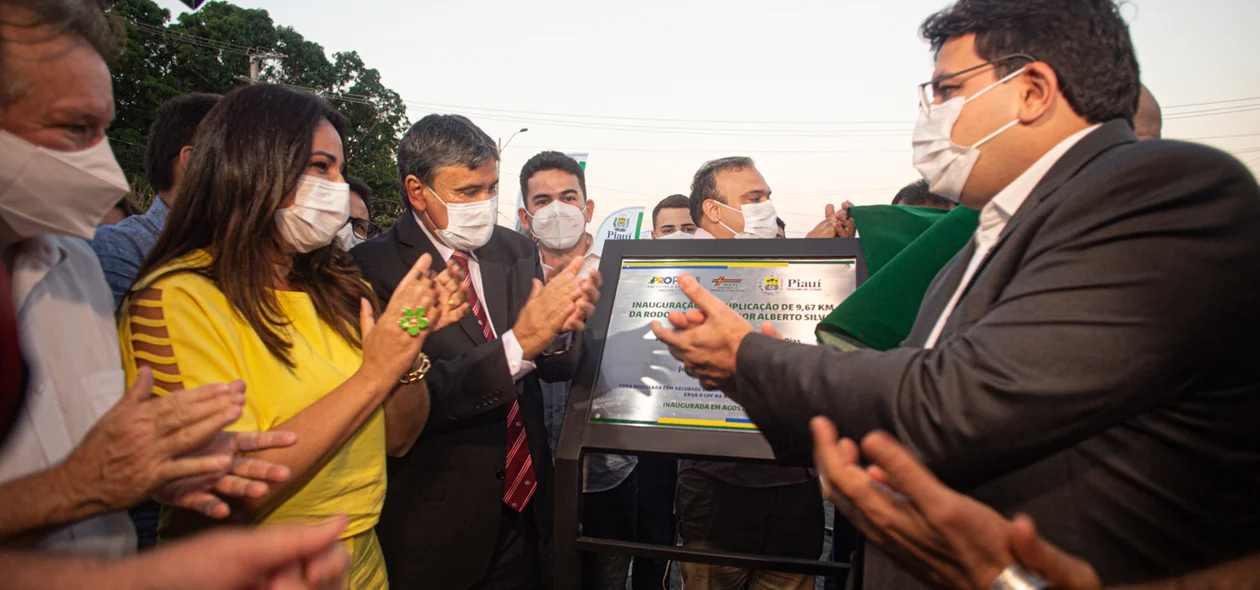 A inauguração aconteceu nesta segunda