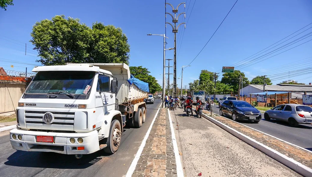 Acidente aconteceu na Avenida Henry Wall de Carvalho