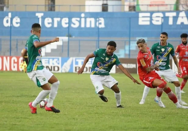 Altos e Tombense empatam no estádio Lindolfo Monteiro