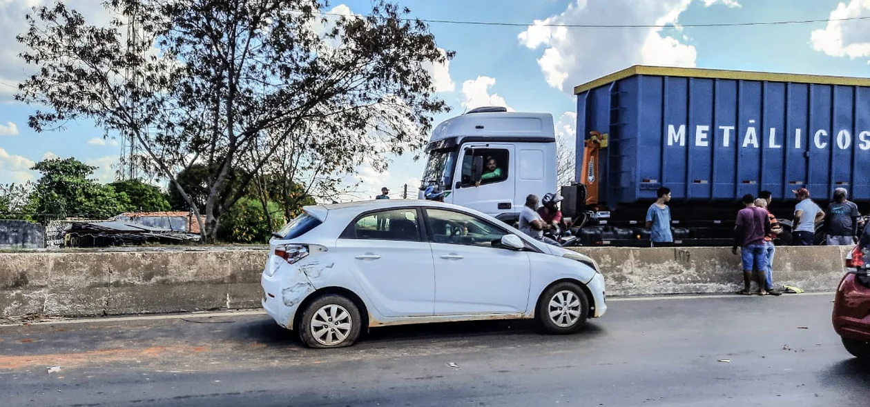 Atropelamento gerou outras colisões