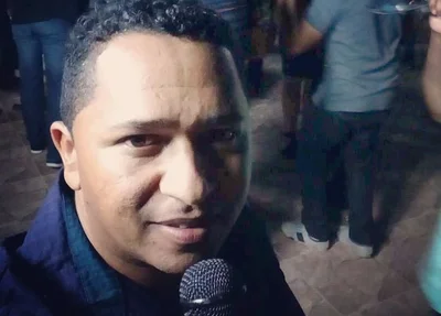 Cantor Waldir Santos Assis