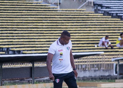 Carlos Alberto, técnico do Fluminense-PI emprestado para o Piauí