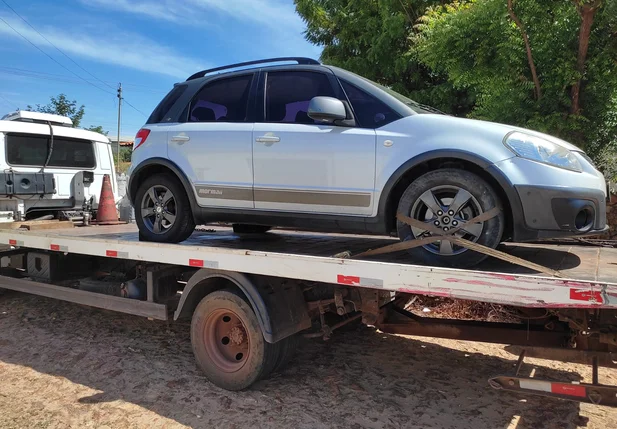 Carro recuperado pela Polinter
