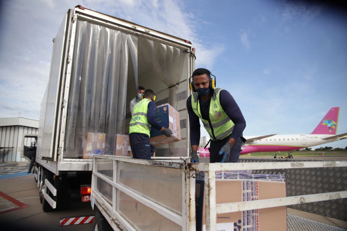 Covid-19: Piauí recebe mais 127 mil doses de vacinas nesta segunda