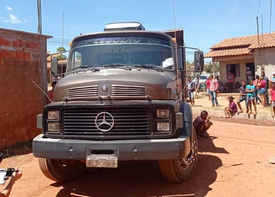 Criança de sete anos morre atropelada por caminhão em Corrente
