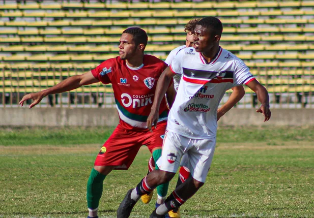 Empate em 2 a 2 no topo da tabela do Sub-20