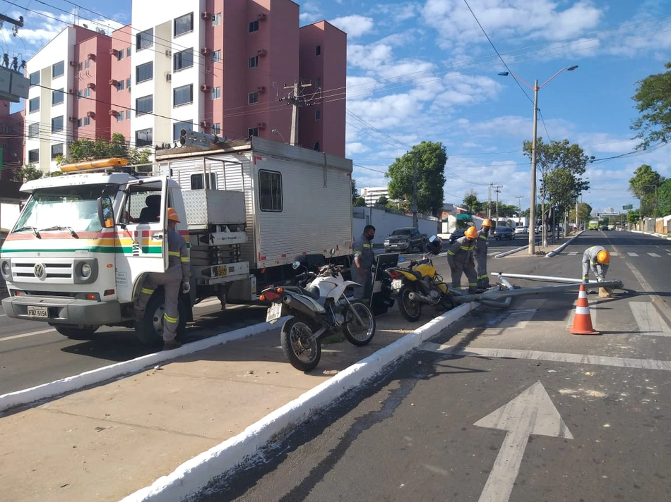 Equipe de manutenção no local