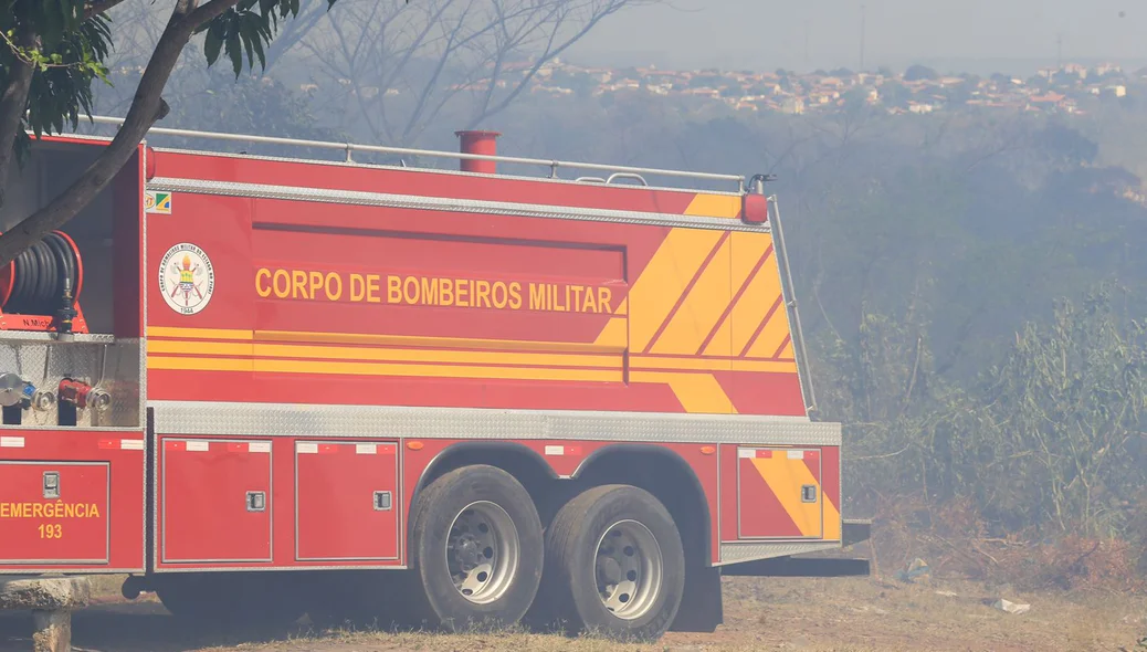 Equipes do Corpo de Bombeiros estão no Loteamento Orgmar Monteiro