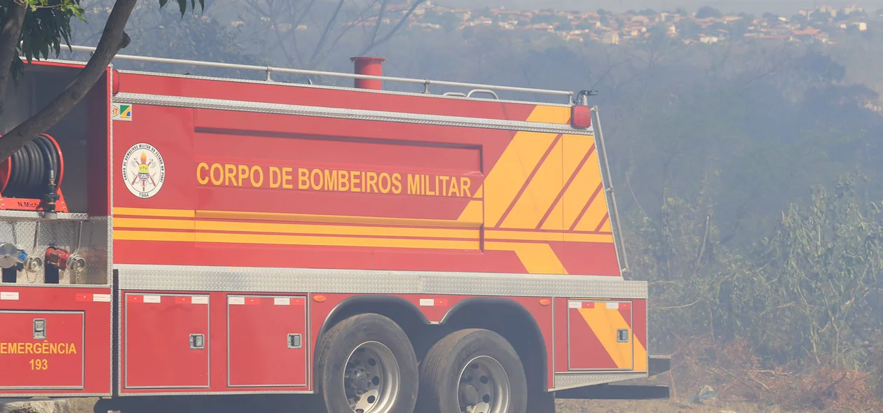 Equipes do Corpo de Bombeiros estão no Loteamento Orgmar Monteiro