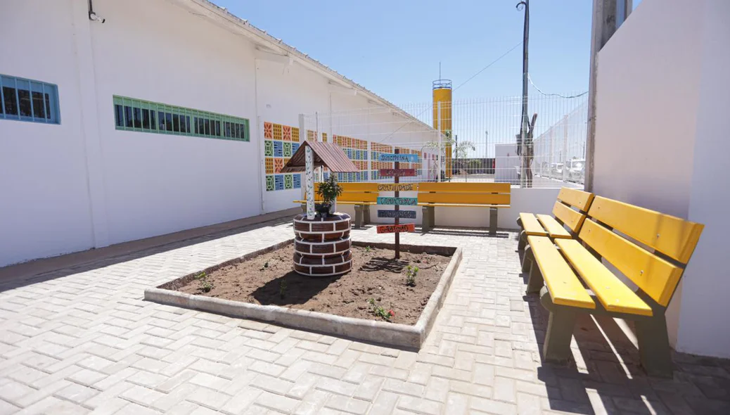 Escola Municipal Professora Ana Vitória de Carvalho