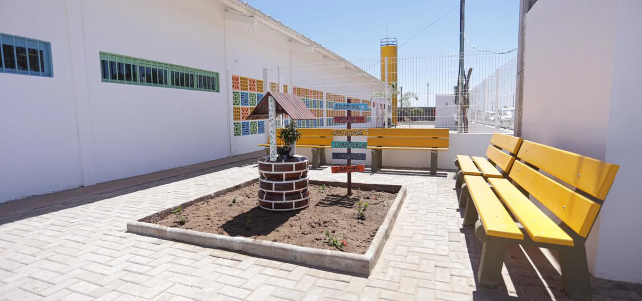 Escola Municipal Professora Ana Vitória de Carvalho