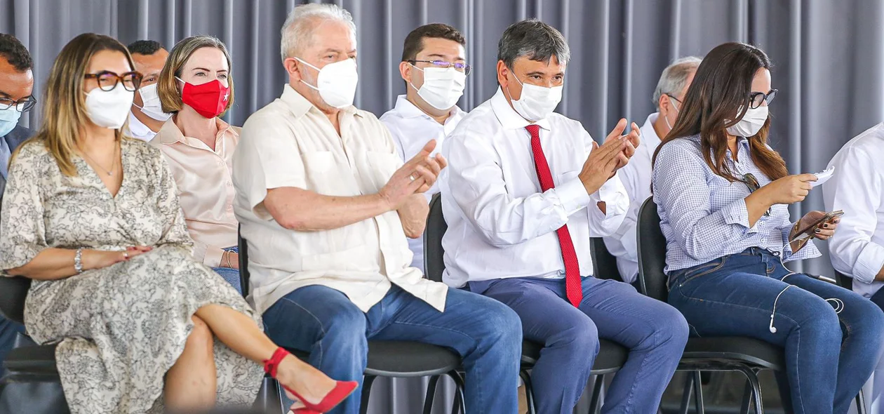 Ex-presidente Lula vai cumprir agenda até amanhã em Teresina