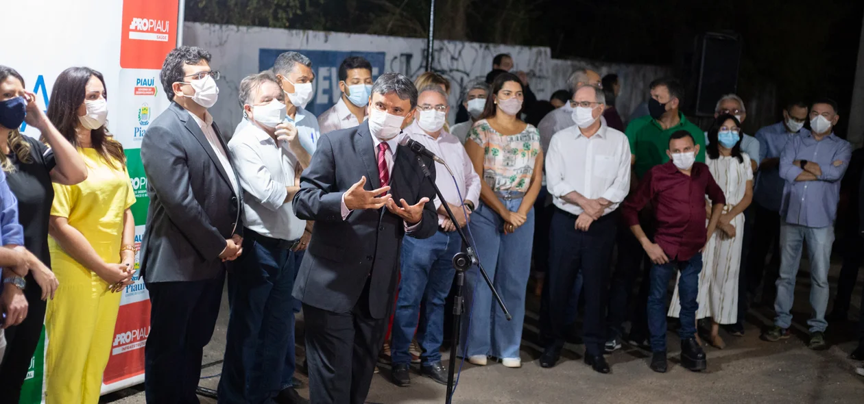 Governador falando sobre a importância da obra