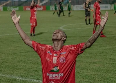 Hiltinho, jogador do 4 de Julho