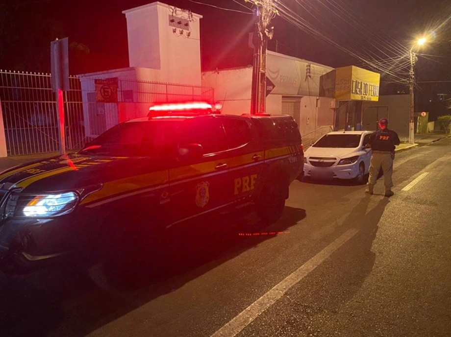 Homem é preso acusado de receptação na BR 343 em Floriano