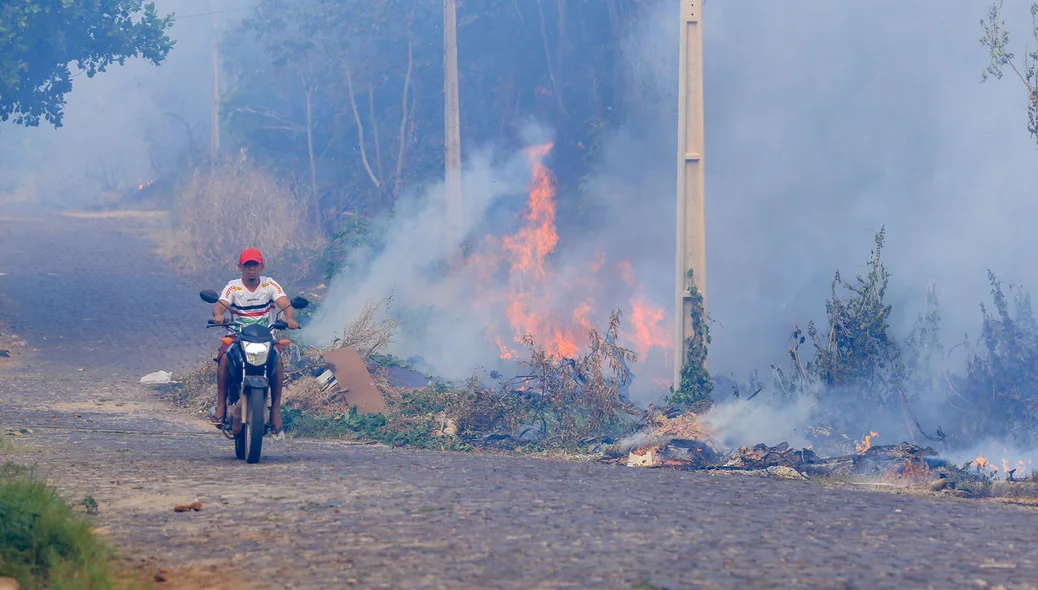 Incêndio no loteamento Orgmar Monteiro
