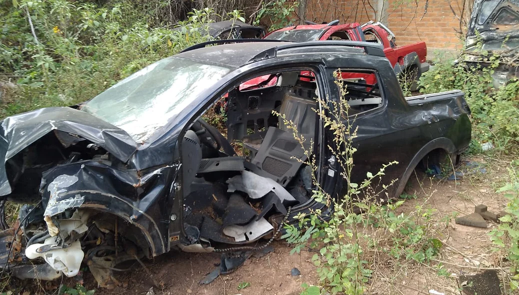 Mais carcaça de veículo apreendida