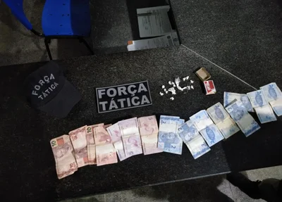 Material apreendido pelos policiais do 15º BPM