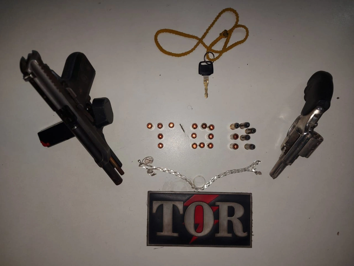 Material recuperado pelos policiais do TOR, do BPRE