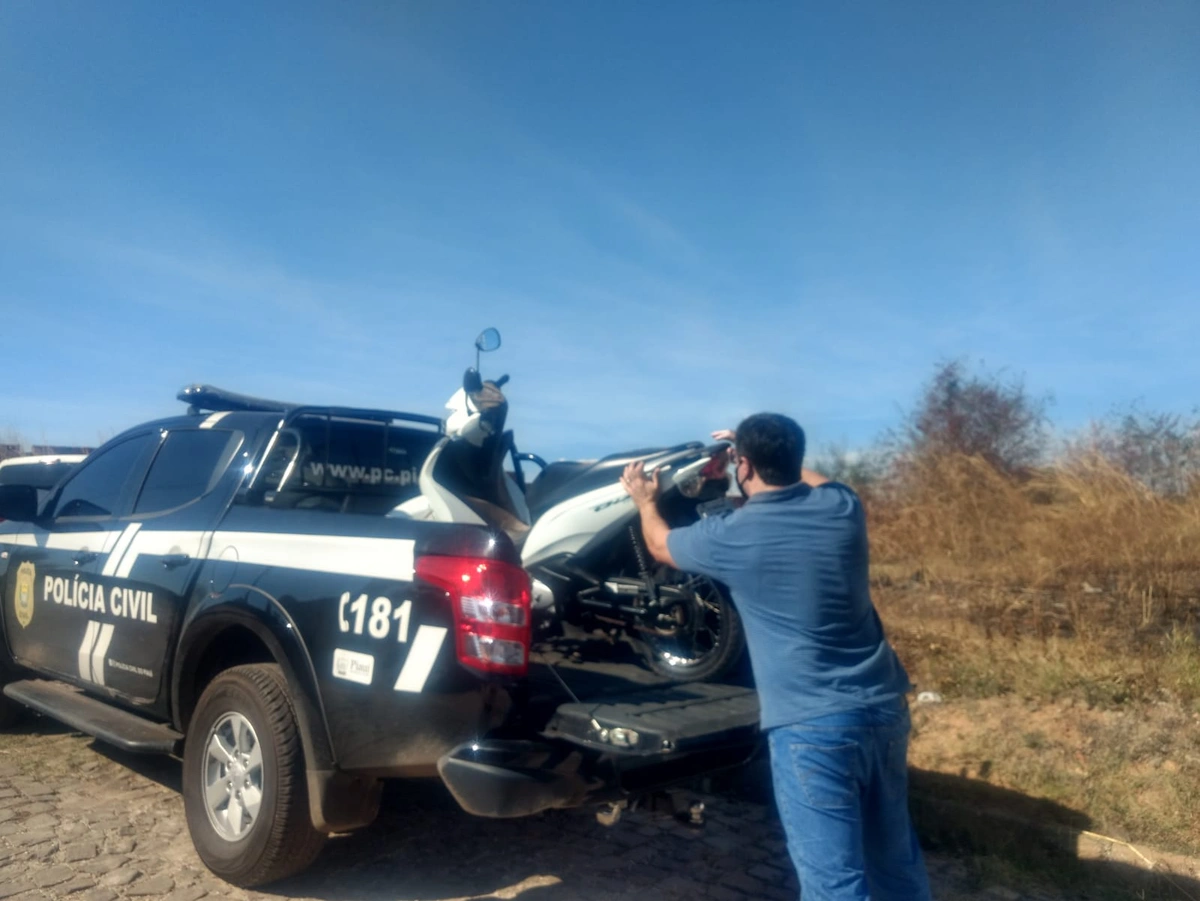 Motocicleta tomada de assalto foi localizada pela Polícia