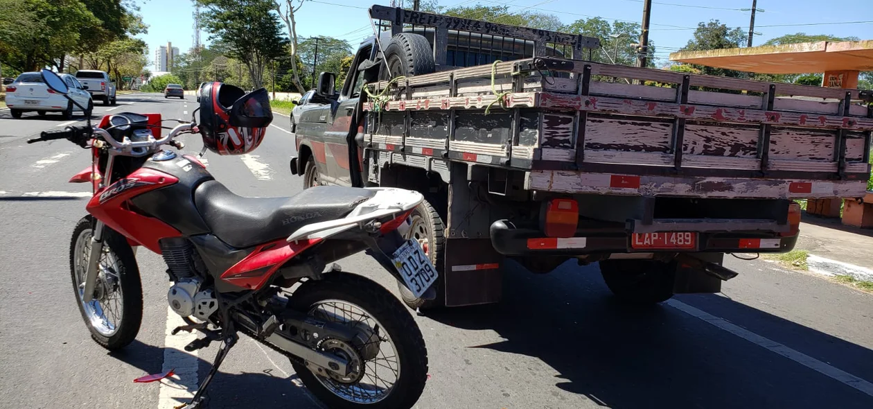 Motociclista sofre acidente na João XXIII