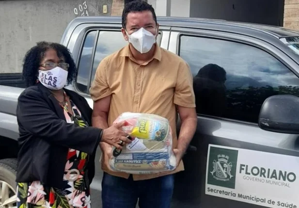 Núcleo Multiprofissional recebe cestas básicas de Floriano