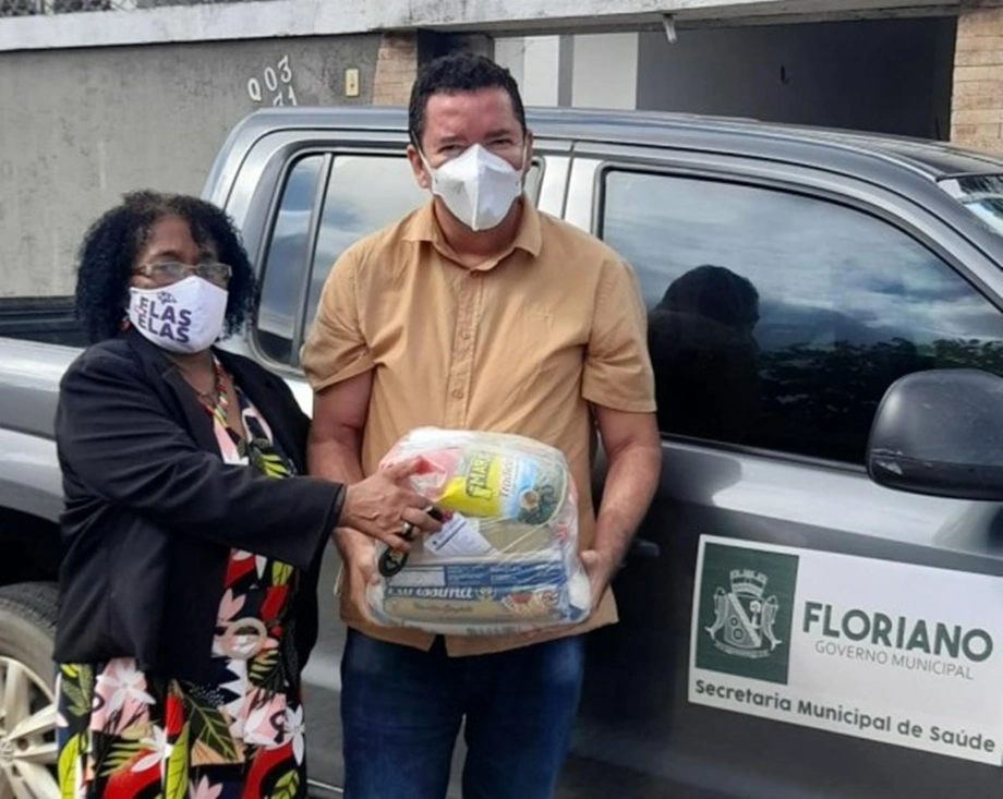 Núcleo Multiprofissional recebe cestas básicas de Floriano