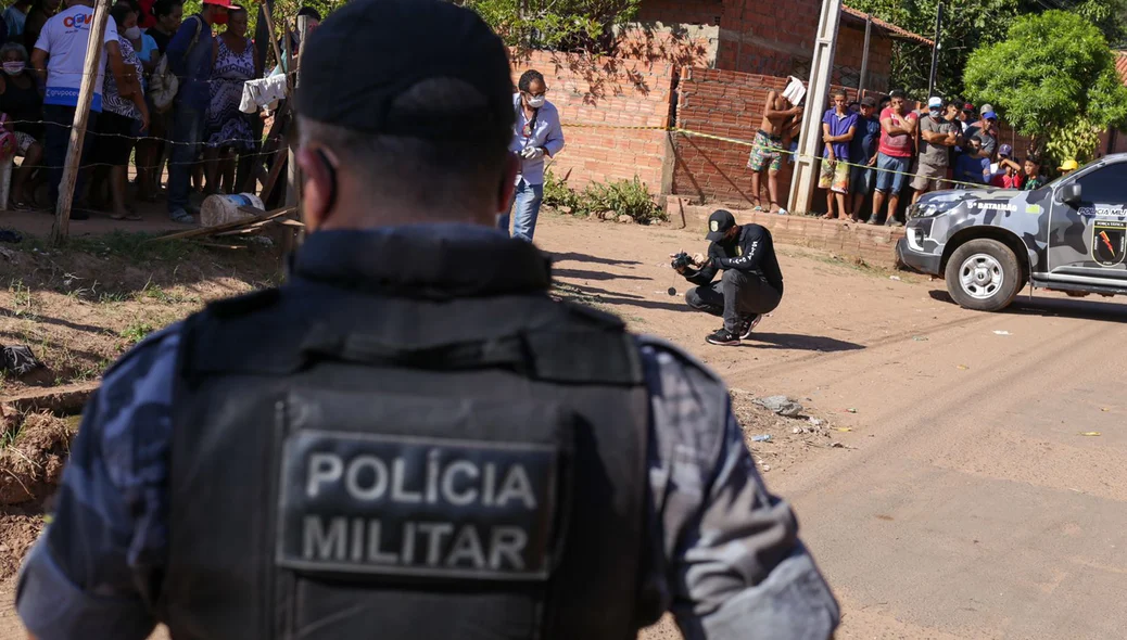 O crime aconteceu no início da tarde desta quinta