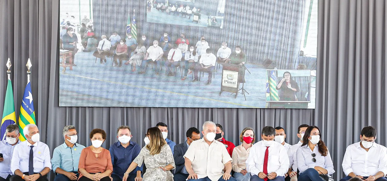 O evento contou com a participação do ex-presidente Lula